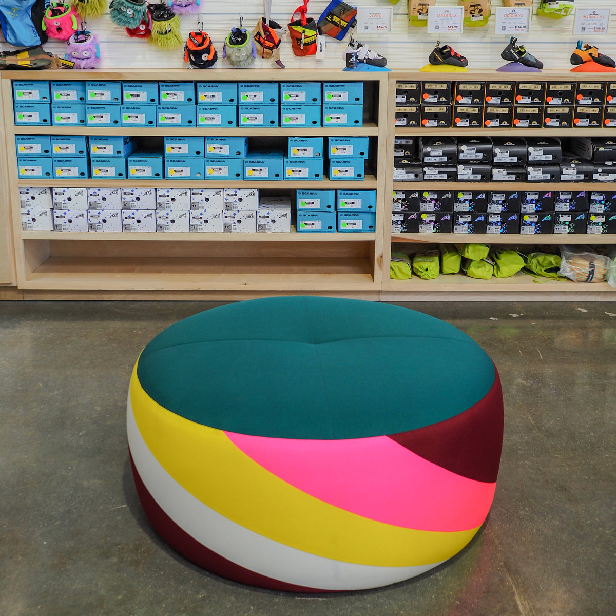 SR POUF