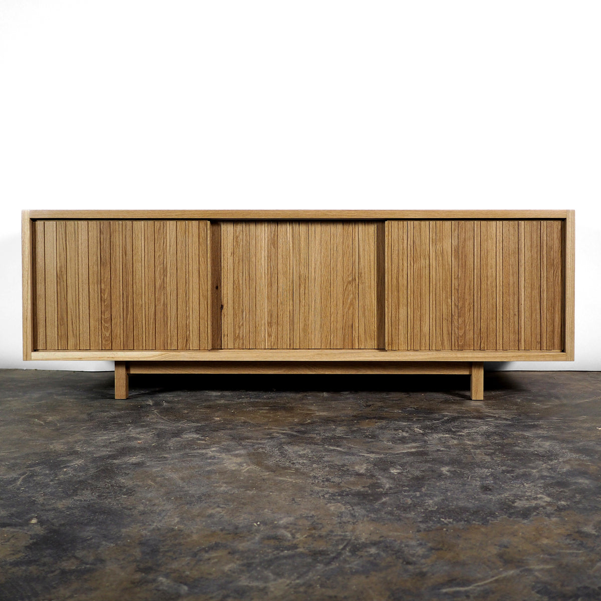 SR LODGE CREDENZA