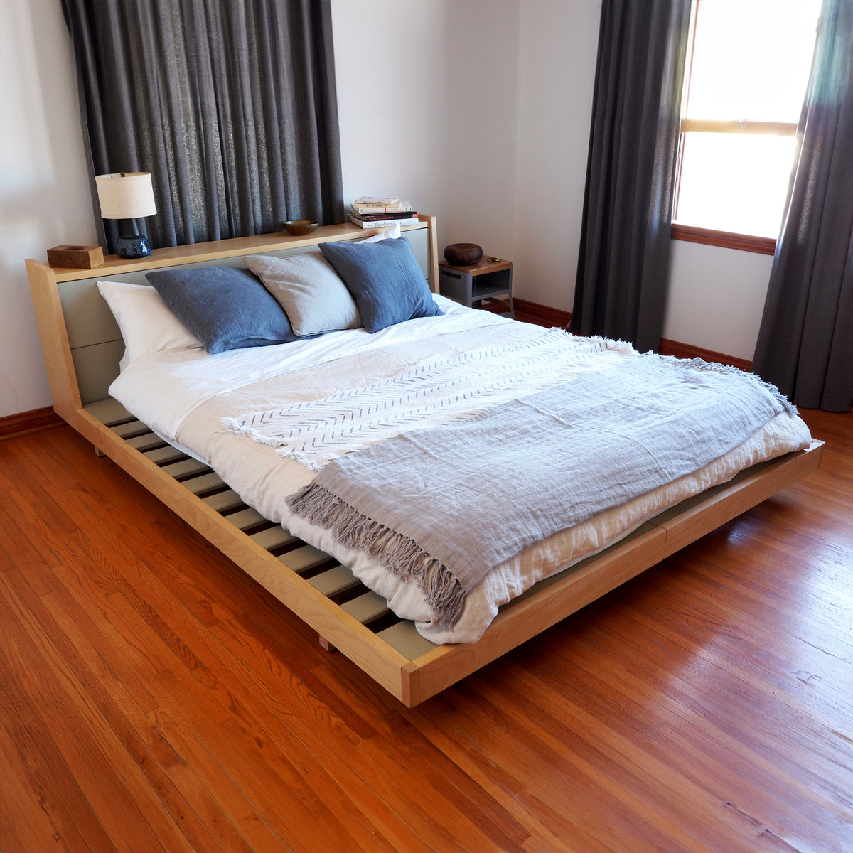 SR PLATFORM BED